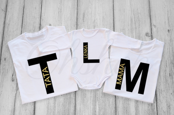 Białe-koszulki-komplet-literka-imię.webp
