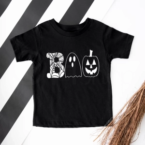 Czarna-koszulka-dziecięca-na-halloween-boo.webp