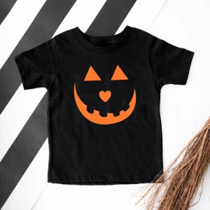 Czarna-koszulka-dla-dziewczynki-na-halloween-uśmiech.webp