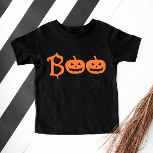 Czarna-koszulka-dziecięca-na-halloween-dwie-dynie-boo.webp