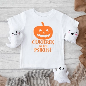 Biała-koszulka-dziecięca-na-halloween-cukierek-albo-psikus.webp