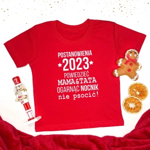 Czerwona-koszulka-dziecięca-postanowienia-noworoczne.webp