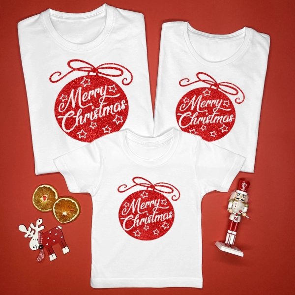 Białe-koszulki-komplet-rodzinny-bombka-merry-christmas.webp