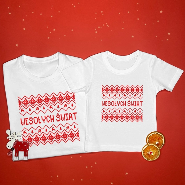 Białe-koszulki-dorosły-dziecko-wzorek-sweterka-wesołych-świąt.webp