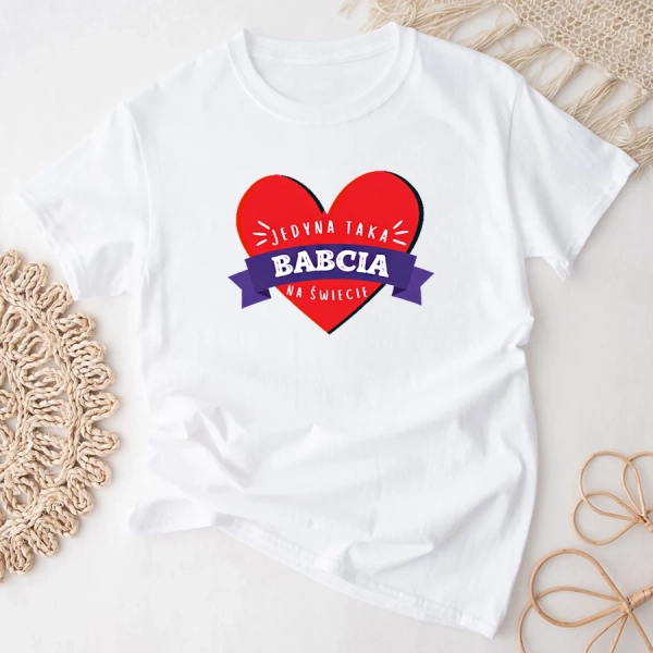 Biała-koszulka-jedyna-taka-babcia.webp