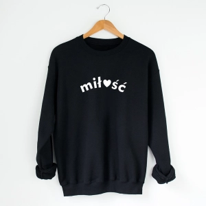 Czarna-bluza-miłość.webp