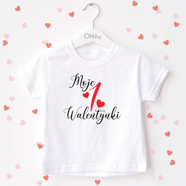 Biała-koszulka-dziecięca-pierwsze-walentynki.png
