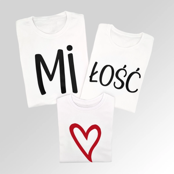 Komplet-białych-koszulek-dla-rodziny-miłość.webp