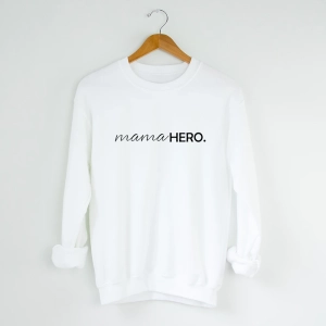 Biała-bluza-mama-hero.webp