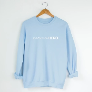 Błękitna-bluza-mama-hero.webp