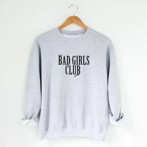 Szara-bluza-bad-girls-club.webp