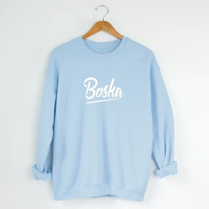 Błękitna-bluza-boska.webp
