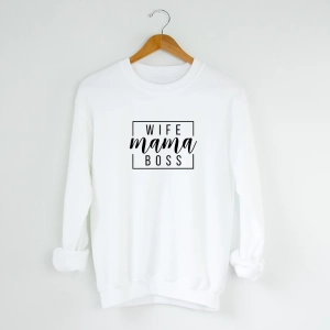 Biała-bluza-wife-mama-boss.webp