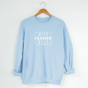 Błękitna-bluza-wife-mama-boss.webp