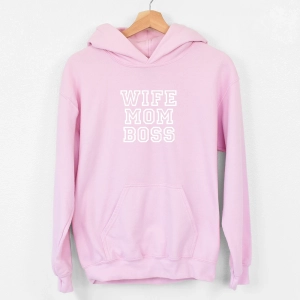 Różowa-bluza-z-kapturem-wife-mom-boss.webp