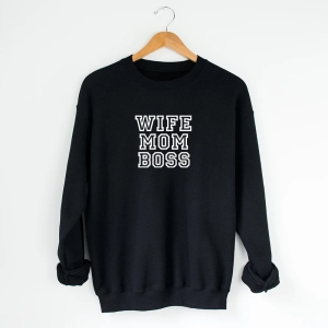 Czarna-bluza-wife-mom-boss.webp
