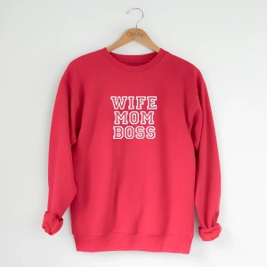 Czerwona-bluza-wife-mom-boss.webp