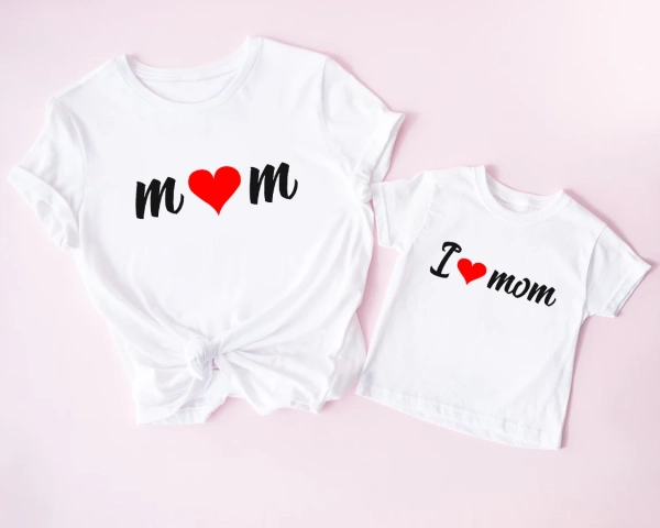 Damska-i-dziecko-biały-i-love-mom_wynik.webp