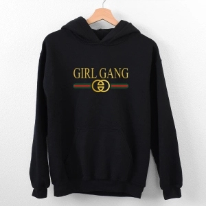 Czarna-bluza-z-kapturem-girl-gang.webp