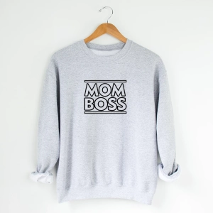Szara-bluza-mom-boss.webp
