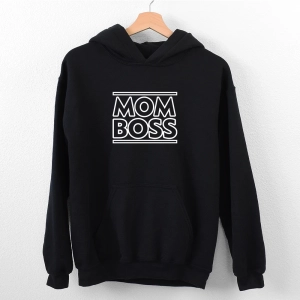 Czarna-bluza-z-kapturem-mom-boss.webp