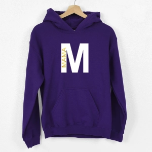 Fioletowa-bluza-z-kapturem-mama-litera.webp