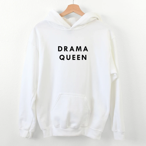 Biała-bluza-kangurka-drama-queen.webp