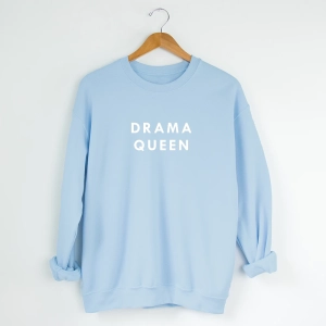 Błękitna-bluza-drama-queen.webp
