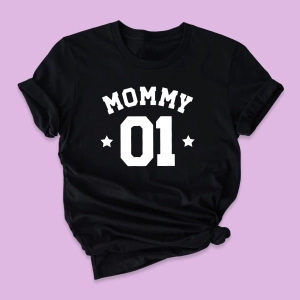 Czarna-koszulka-damska-2023-mommy01.webp