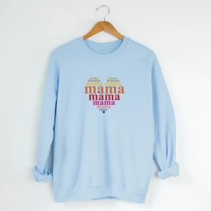 Błękitna-bluza-damska-mama-serce.webp