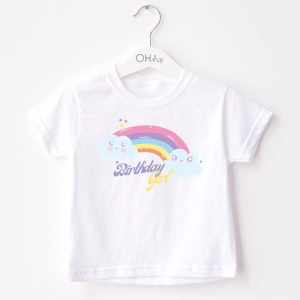Biała-koszulka-dziecięca-tęcza.webp