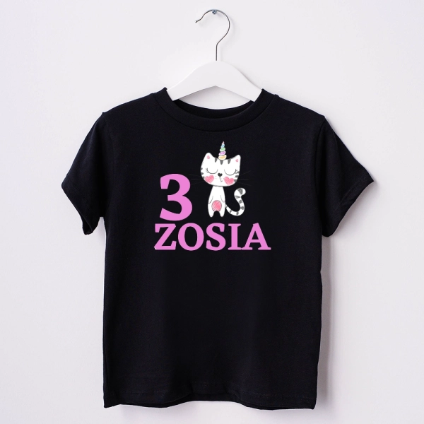 Czarna-koszulka-dziecięca-kotek.webp