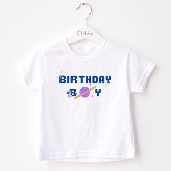 Biała-koszulka-dziecięca-birthdayboy-kosmos.webp