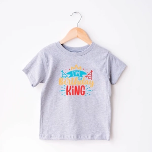 Szara-koszulka-dziecięca-birthday-king.webp