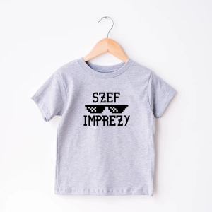 Szara-koszulka-dziecięca-szef-imprezy-png.webp