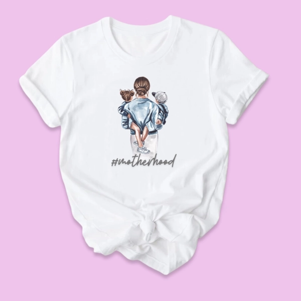 Biała-koszulka-damska-2023-motherhood-mama.webp