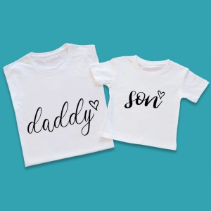 Koszulki-białe-dla-taty-i-syna-daddy-son.webp