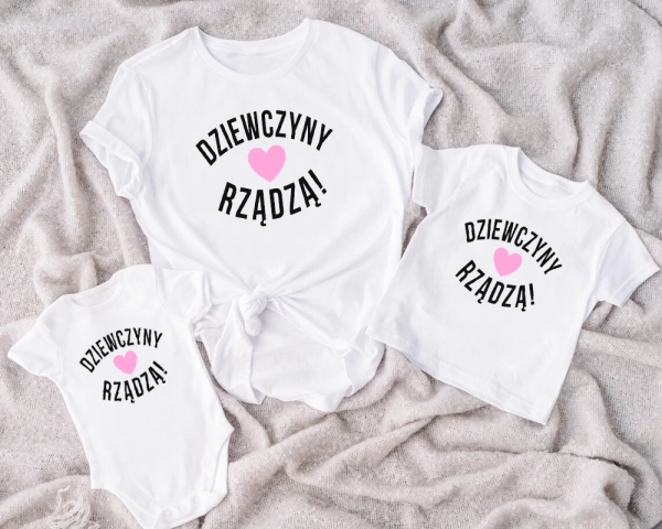 Biały-komplet-mama-i-2-dzieci-dziewczynyrządzą.webp