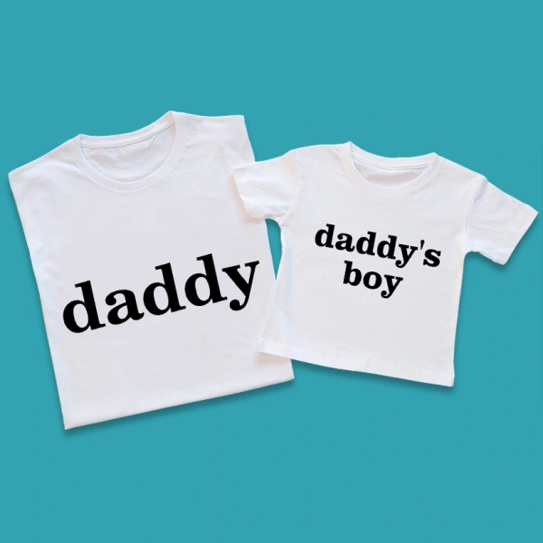 Koszulki-białe-tata-syn-daddys-boy.webp