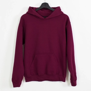 Burgundowa-bluza-męska-z-kapturem.webp