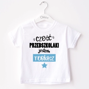 Biała-koszulka cześć-chłopiec.webp