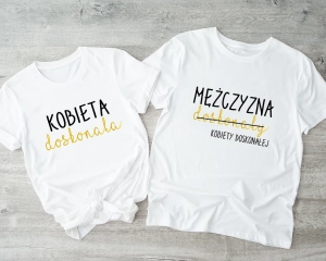Białe-koszulki-dla-pary-kobieta-doskonała.webp