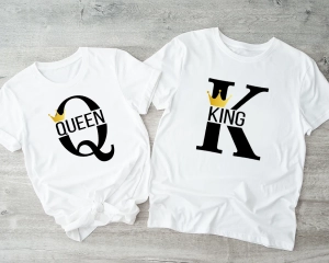Białe-koszulki-dla-pary-king-queen-duże-litery-korona.webp