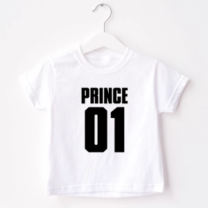 Biała-koszulka-dla-chłopca-prince-01.webp