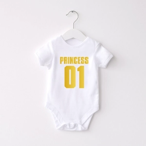 Białe-body-dla-dziewczynki-princess-01-nadruk-złoty.webp
