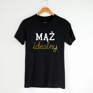Czarna-koszulka-dla-męża-idealnego.webp