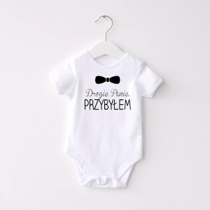 Białe-body-z-nadrukiem-drogie-panie-przybyłem.webp