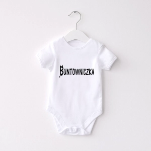 Białe-body-z-nadrukiem-buntowniczka.webp