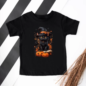 Czarna-koszulka-dziecięca-na-halloween-kot-z-dyniami.webp