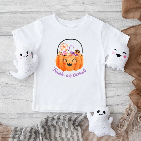 Biała koszulka dziecięca halloween-trick-or-treat.webp